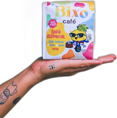 Faria Calmer — Bixo Café